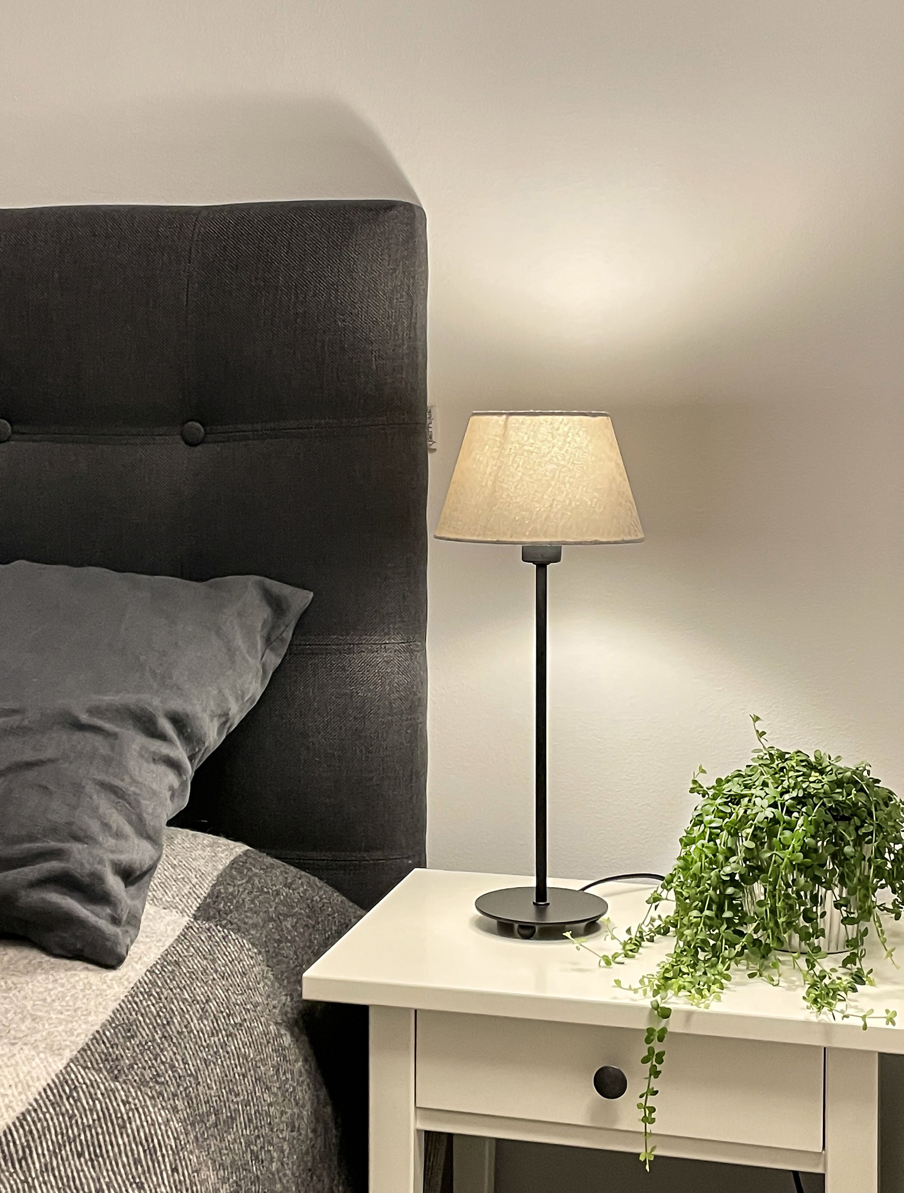 Aneta Home ESTER bordslampa